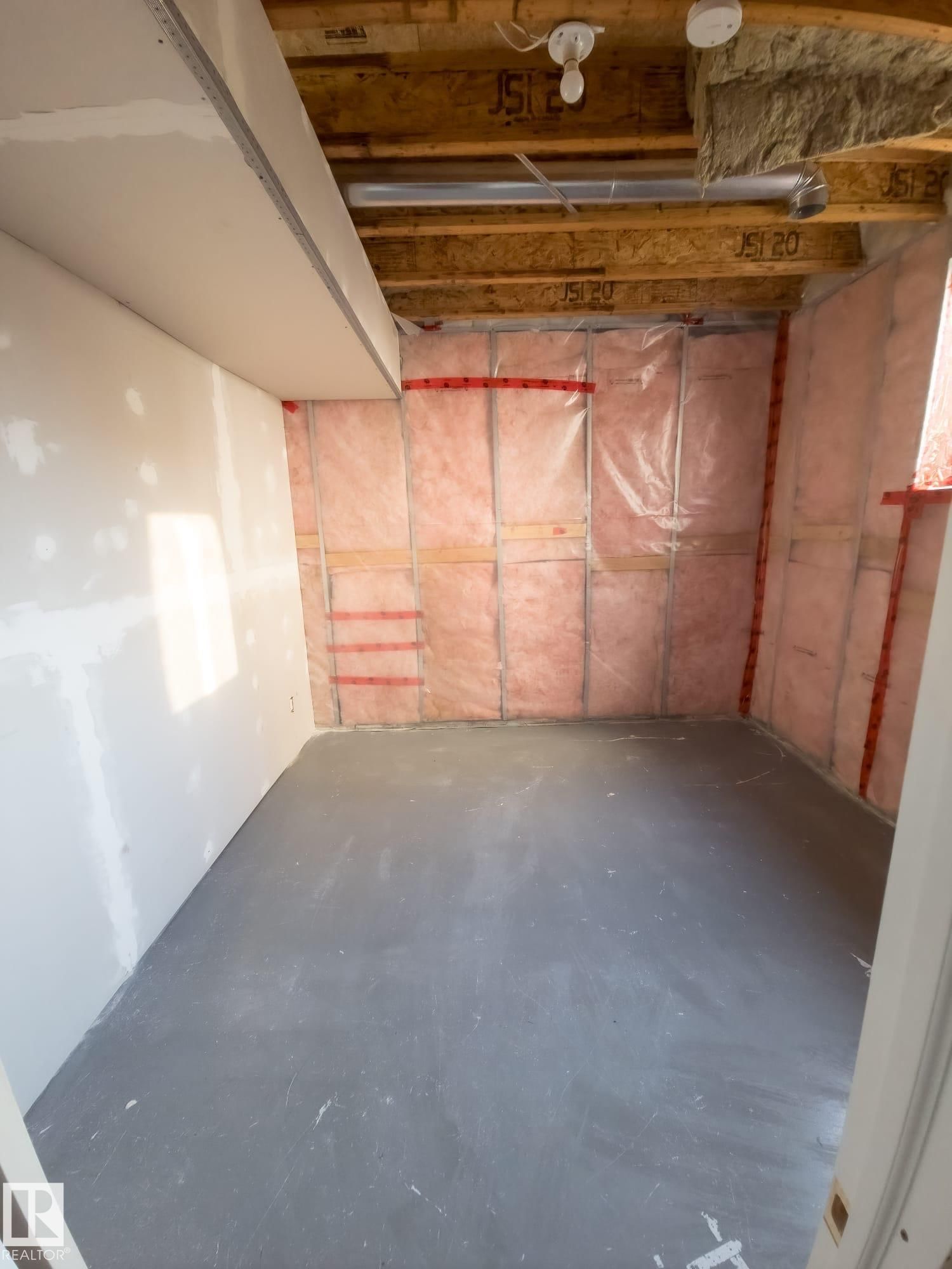 Listing Image 22