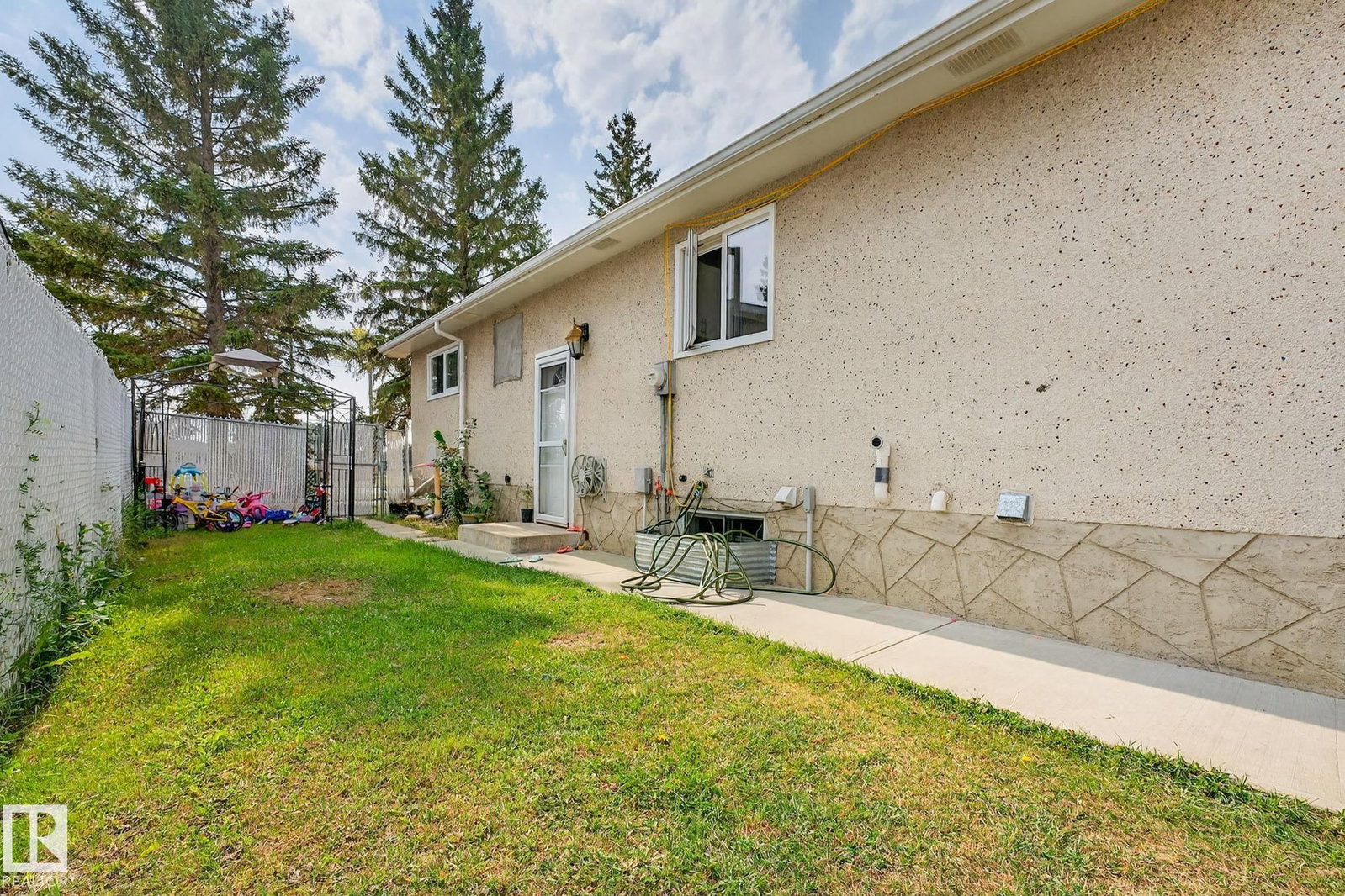 Listing Image 33