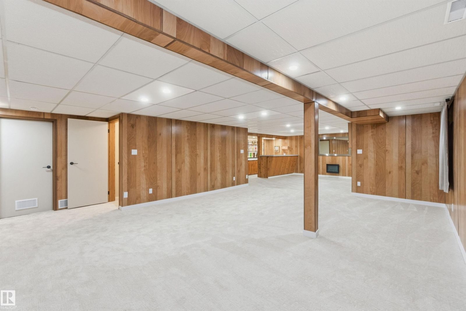 Listing Image 43