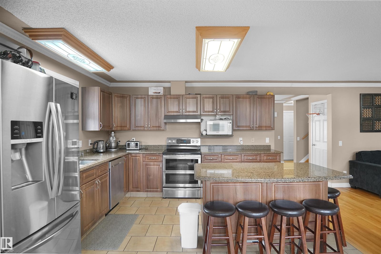 Listing Image 13