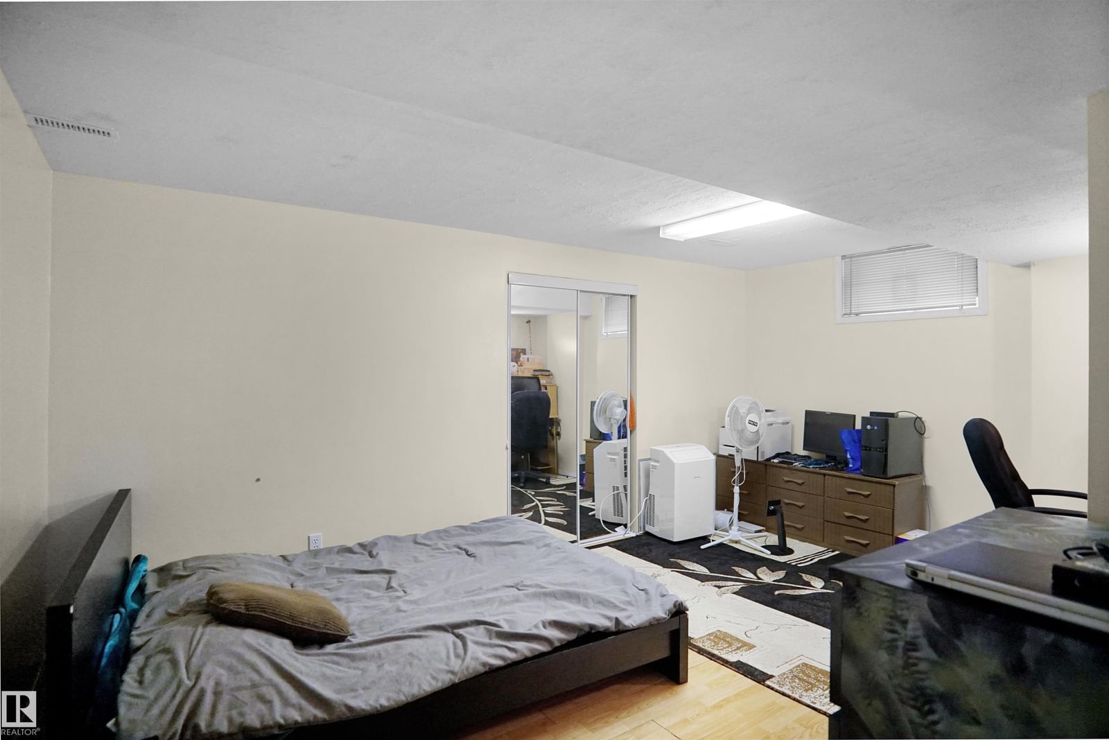Listing Image 39