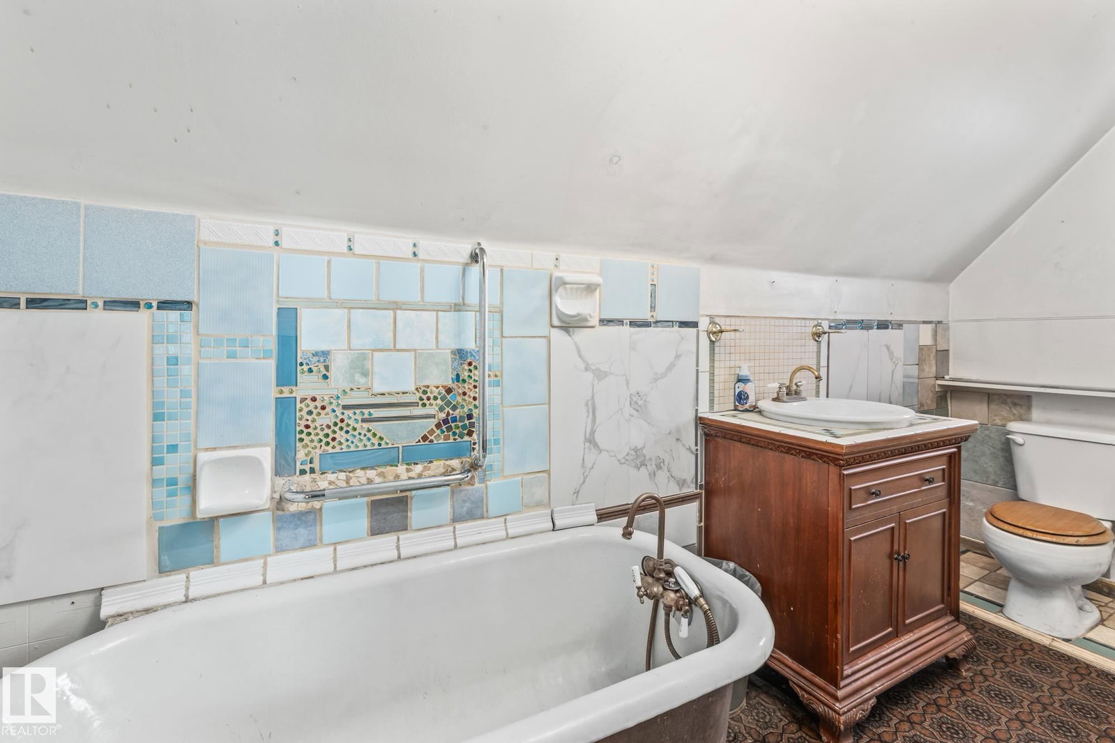 Listing Image 21