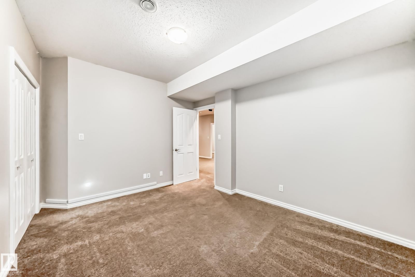 Listing Image 56