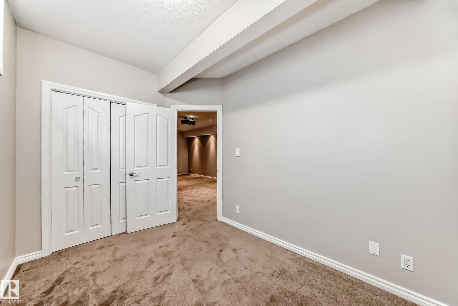 Listing Image 59