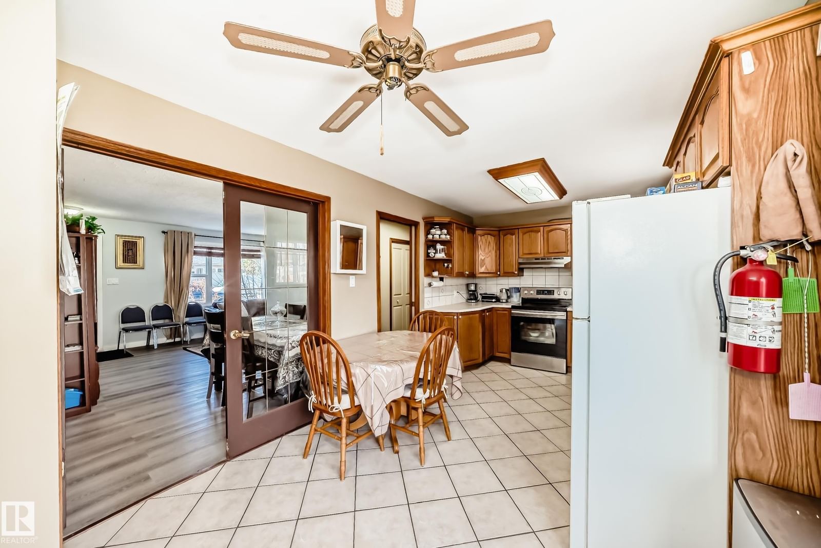 Listing Image 9
