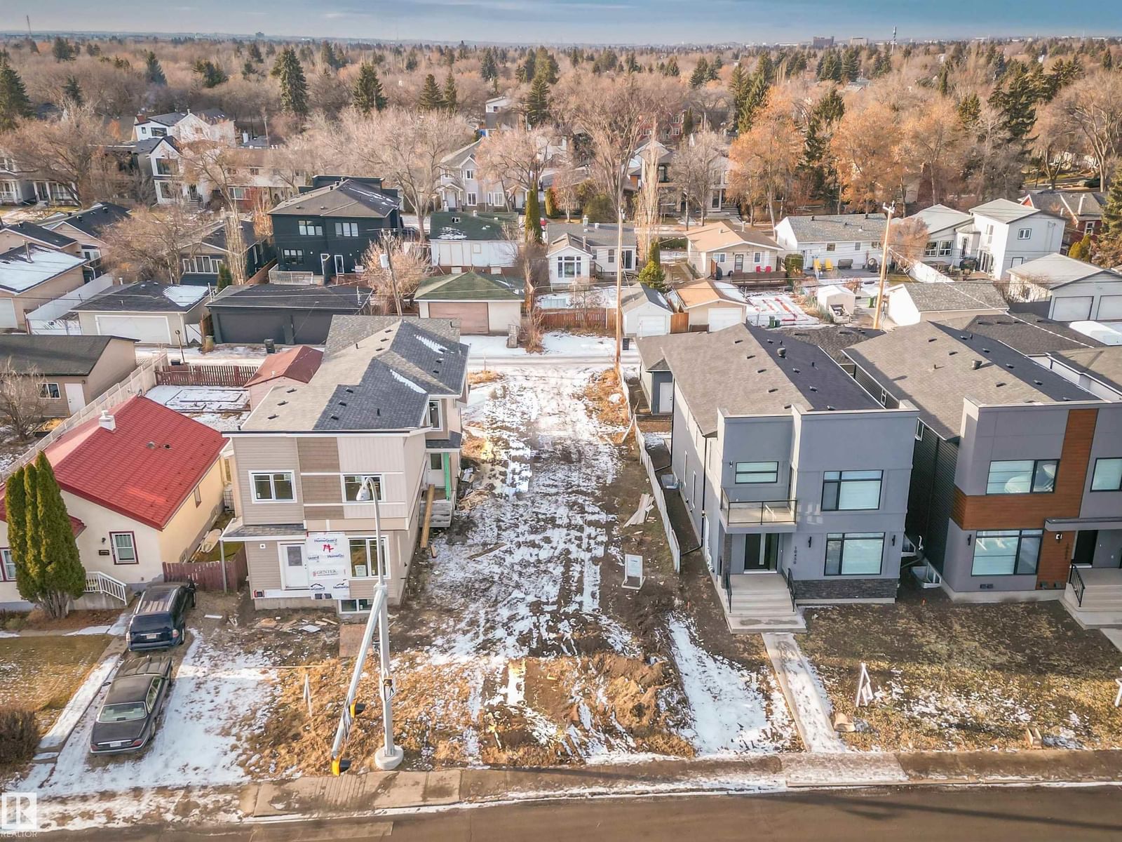 10448 142 Street - Image 1
