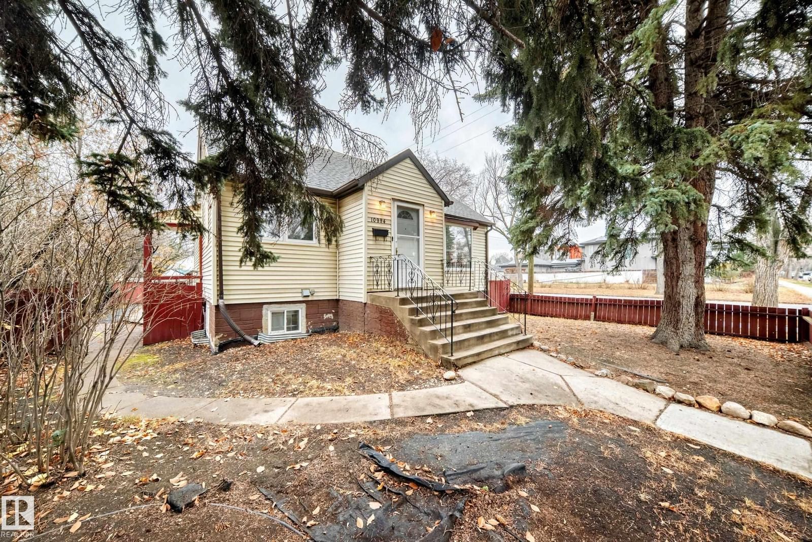 Listing Image 5