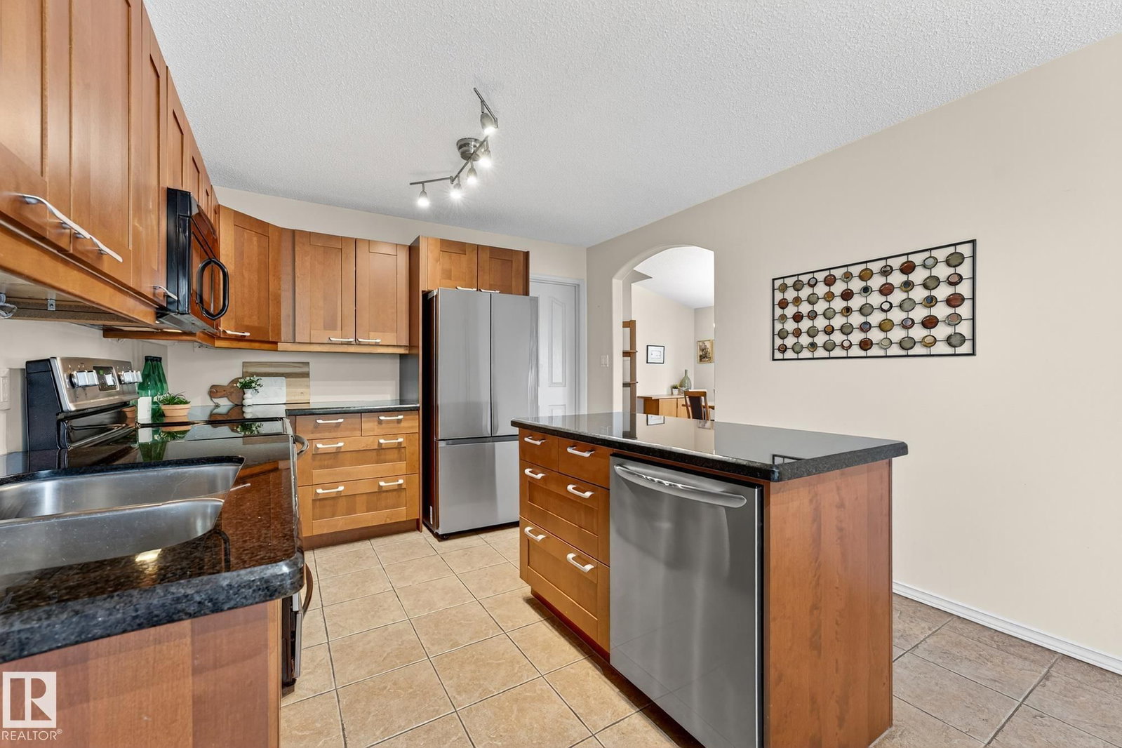 Listing Image 16