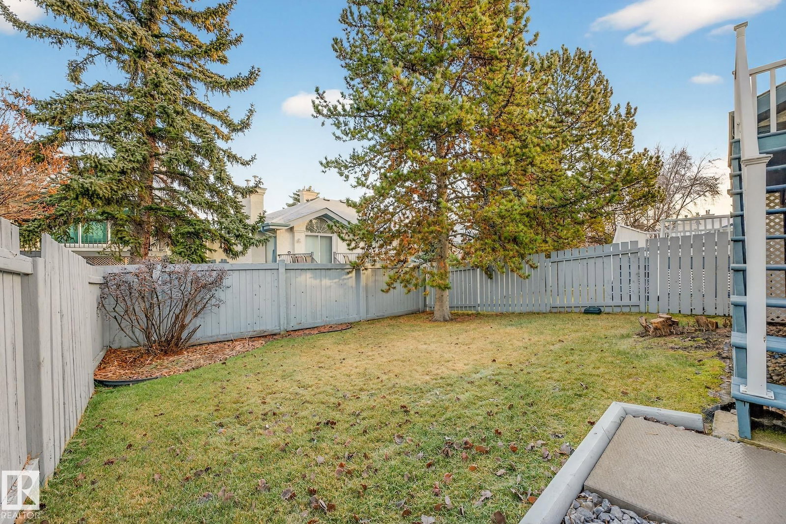 Listing Image 44