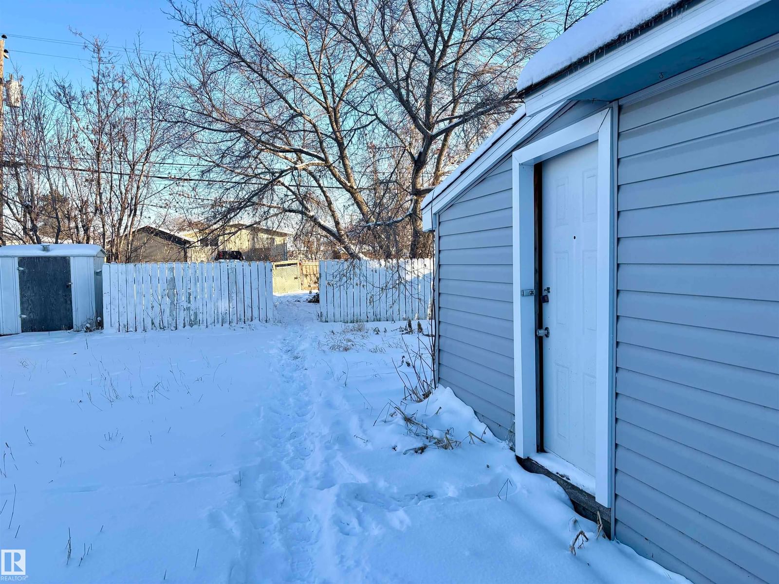 Listing Image 20