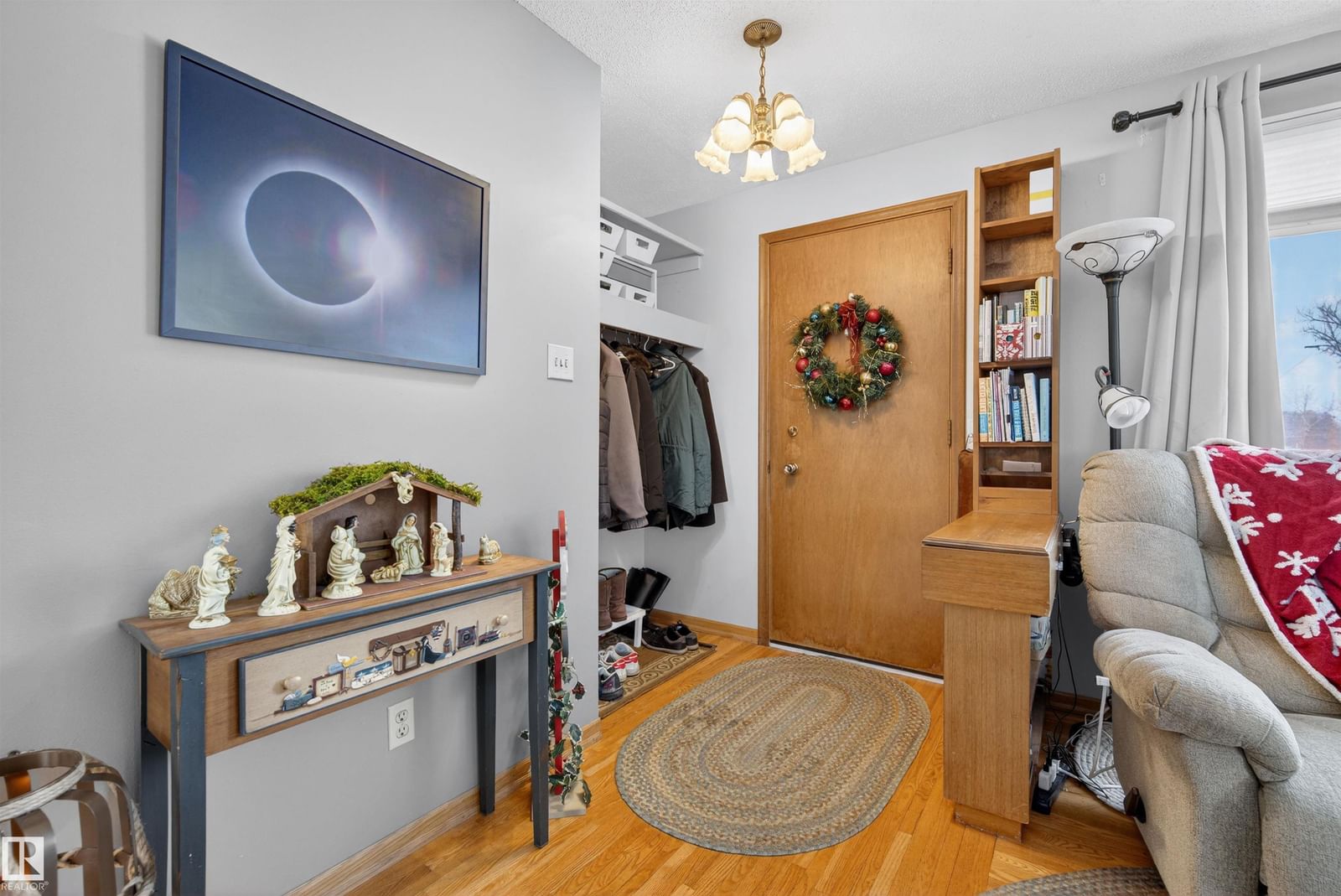 Listing Image 5