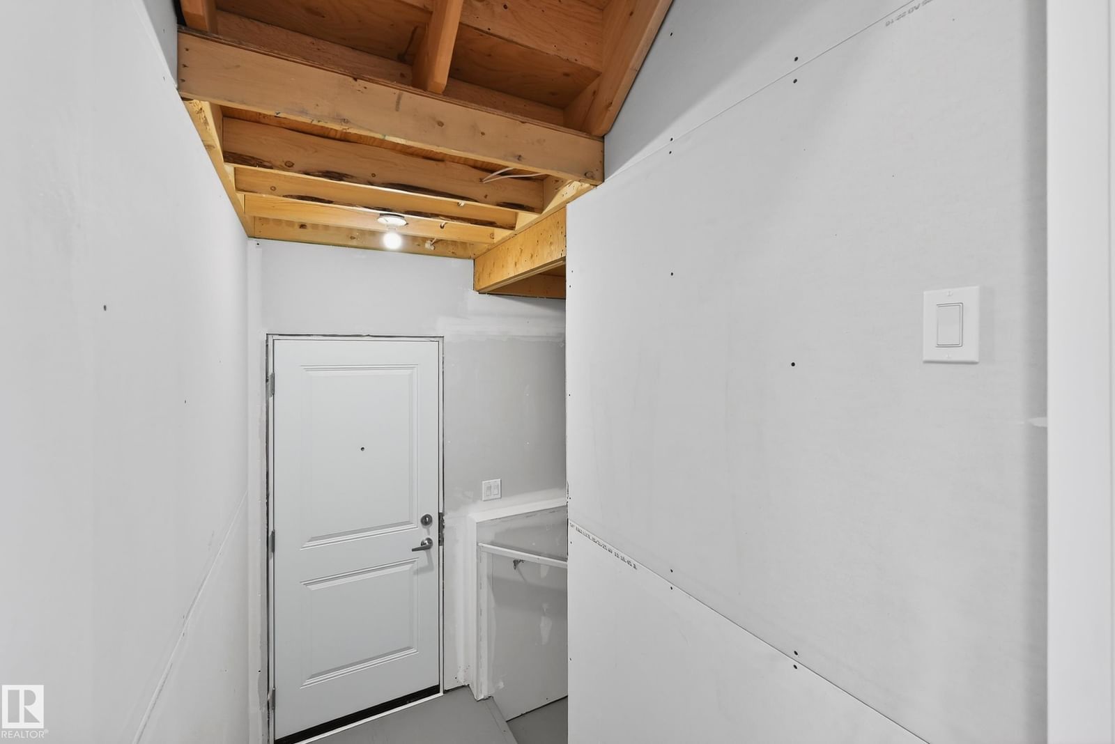 Listing Image 38