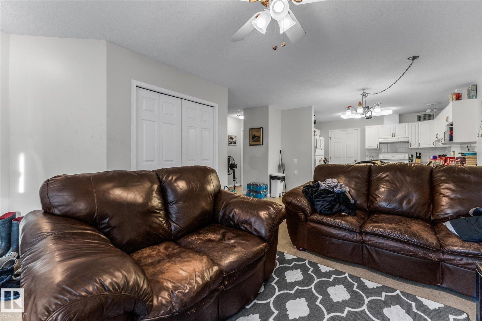 Listing Image 38