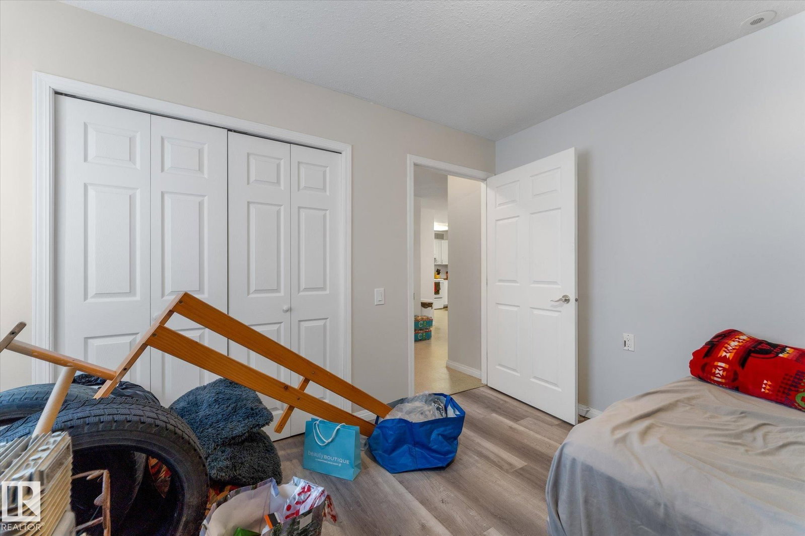 Listing Image 49