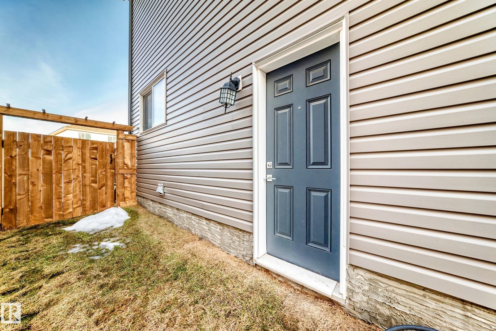 Listing Image 56