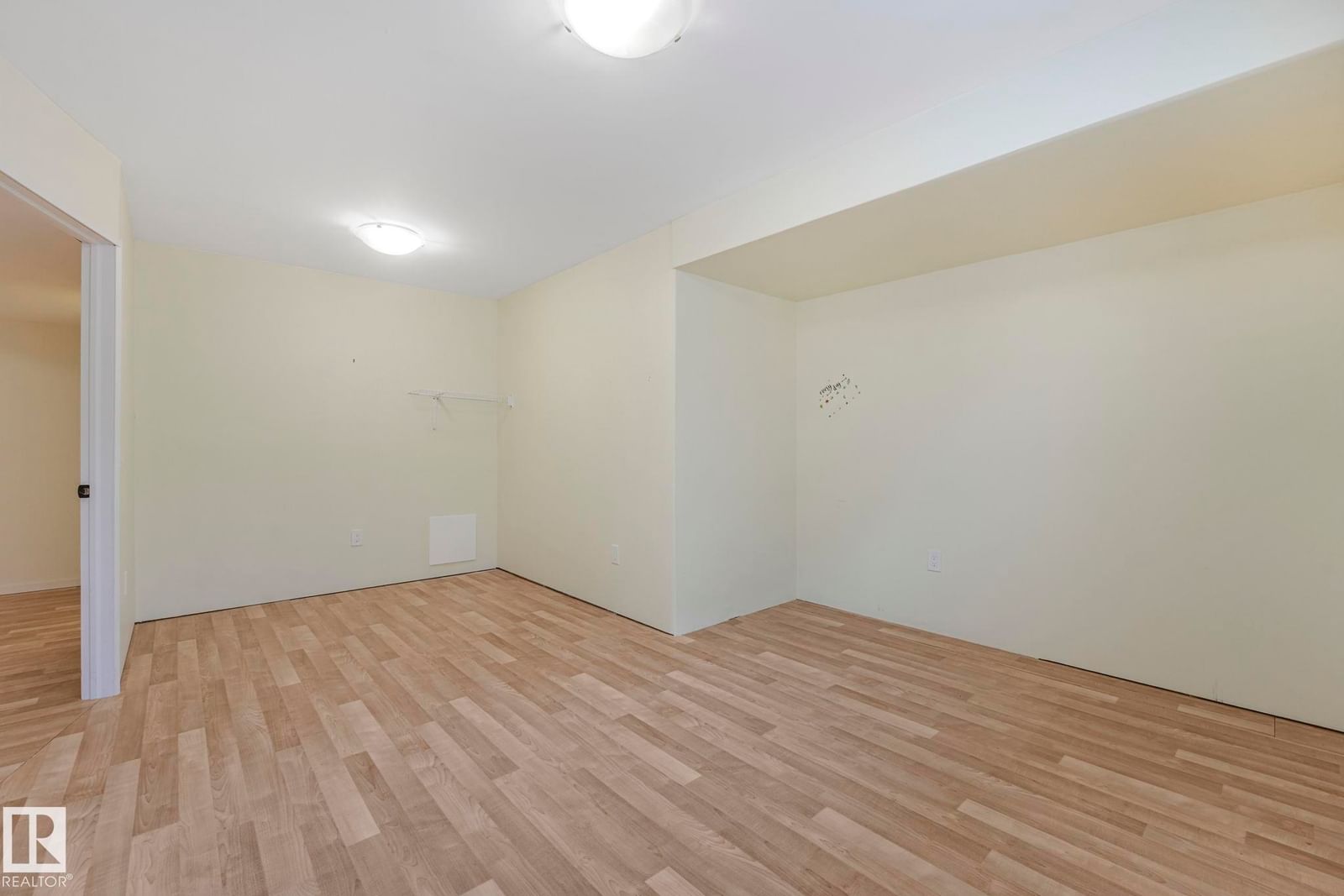 Listing Image 55