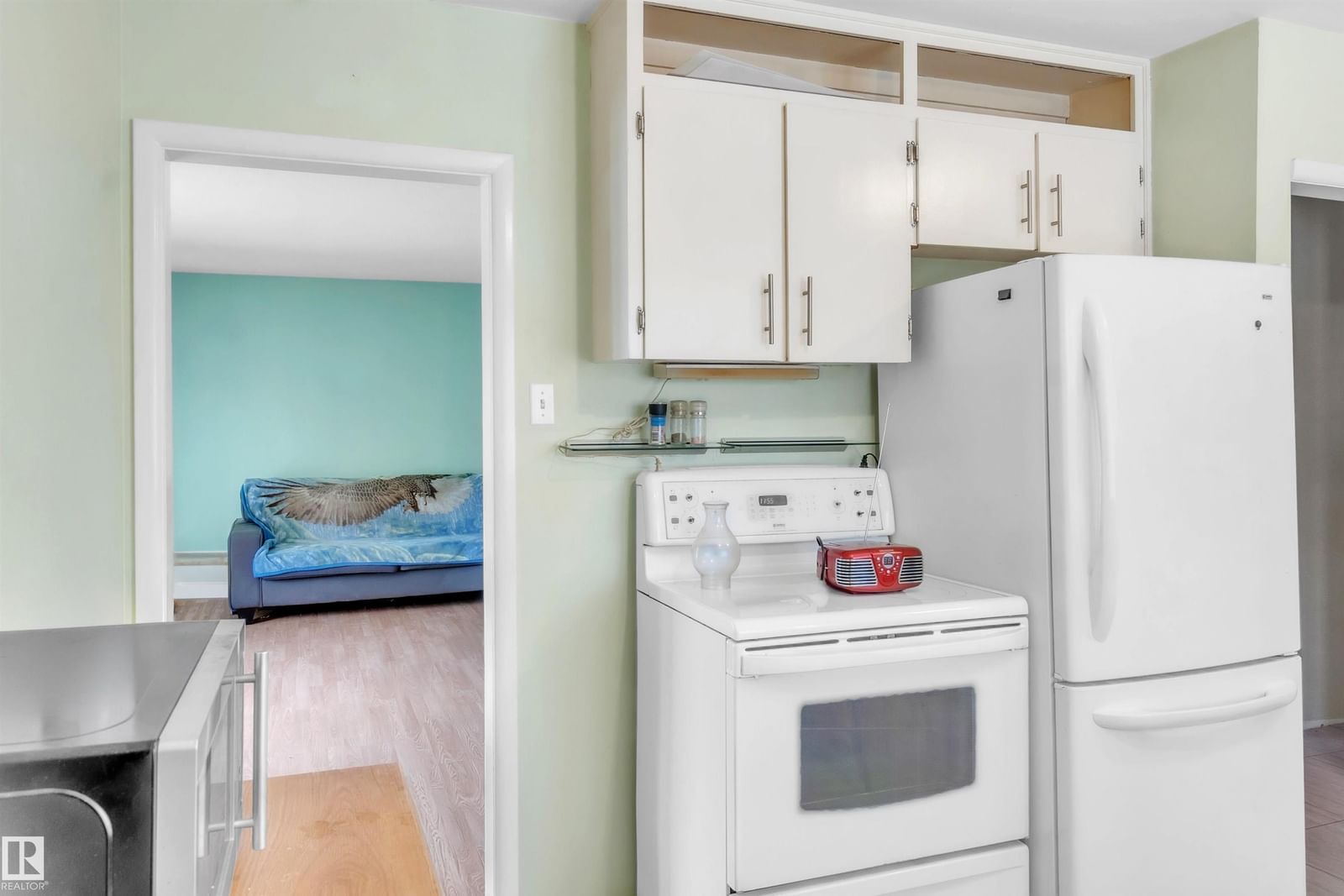 Listing Image 7