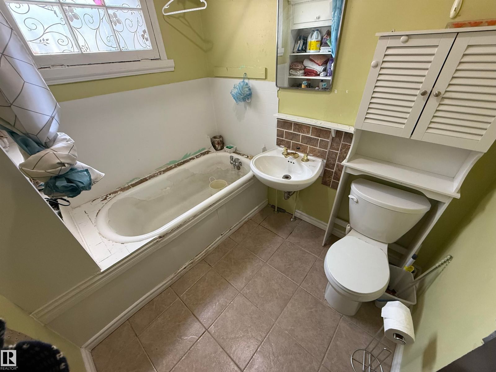 Listing Image 9