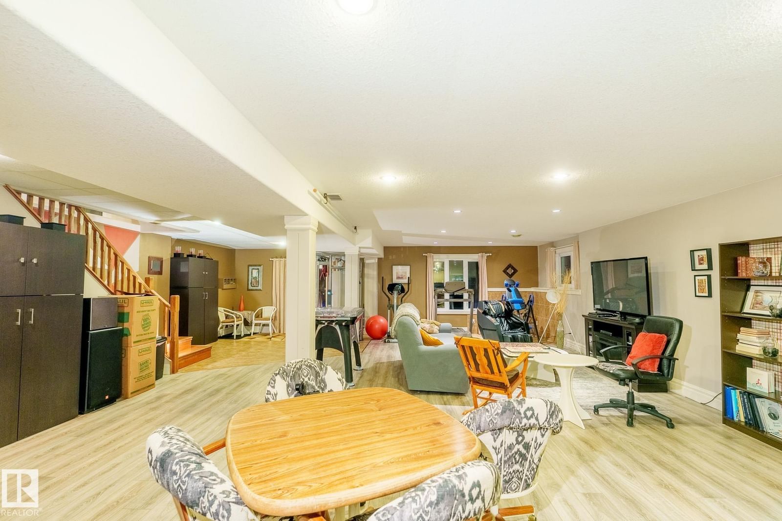 Listing Image 20