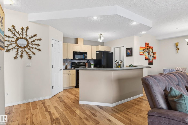 A unit for sale at 5280 Terwillegar Boulevard NW