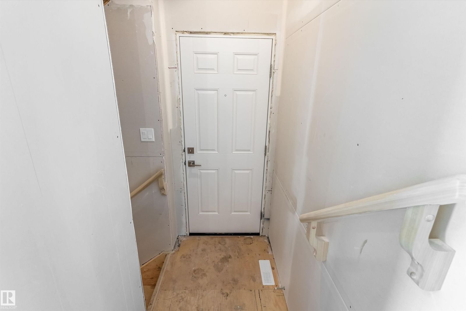 Listing Image 38