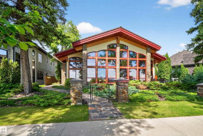 12 WELLINGTON Crescent