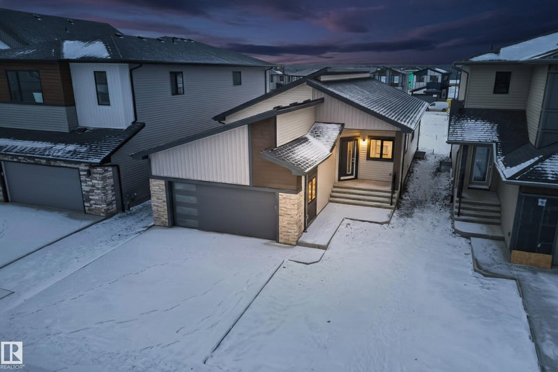 7093 Kiviaq Crescent, Edmonton, Alberta