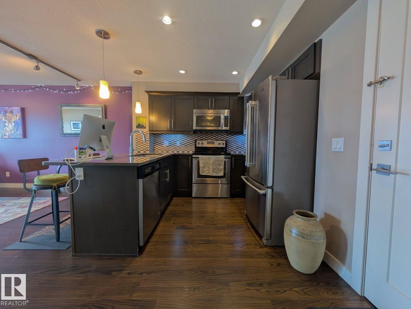 A unit for sale at 1031 173 Street SW