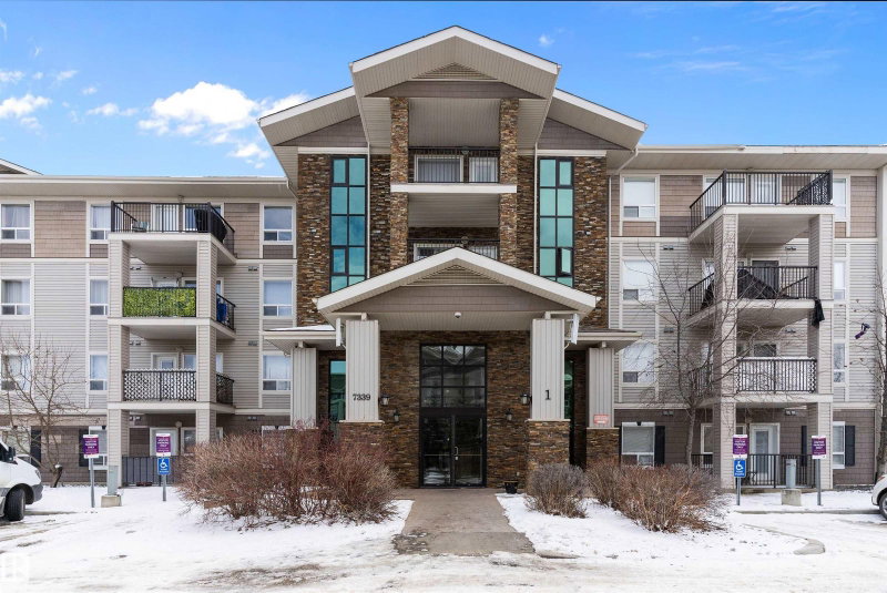 A unit for sale at 7339 S Terwillegar Drive NW