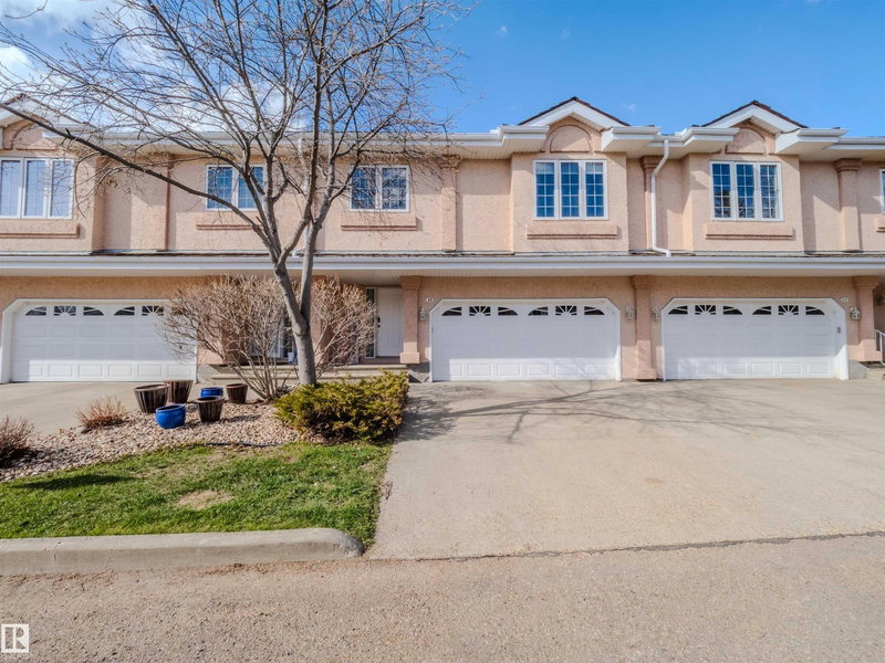 64 Blackburn #18, Edmonton, Alberta