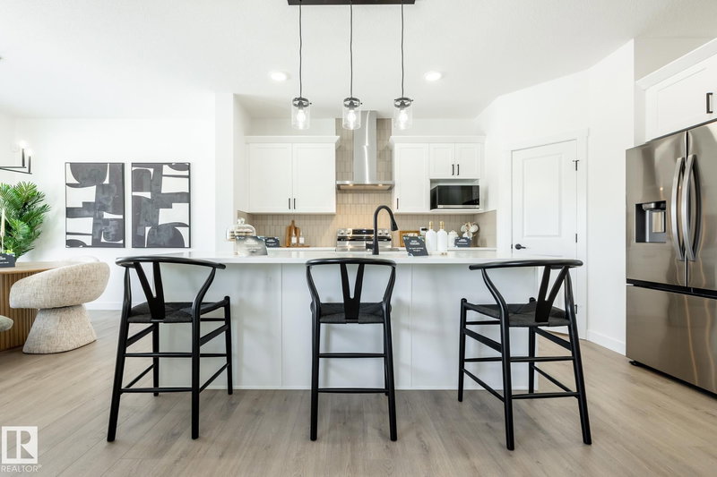 5221 Schonsee Drive, Edmonton, Alberta