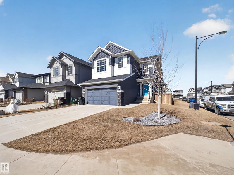 3210 Chernowski Way, Edmonton, Alberta
