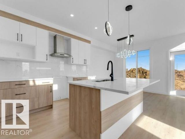 8512 Mayday Run Run, Edmonton, Alberta