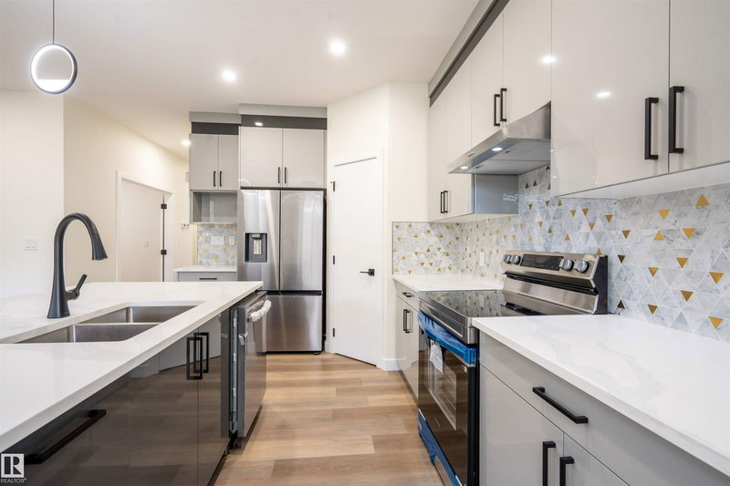 5720 176 Avenue, Edmonton, Alberta