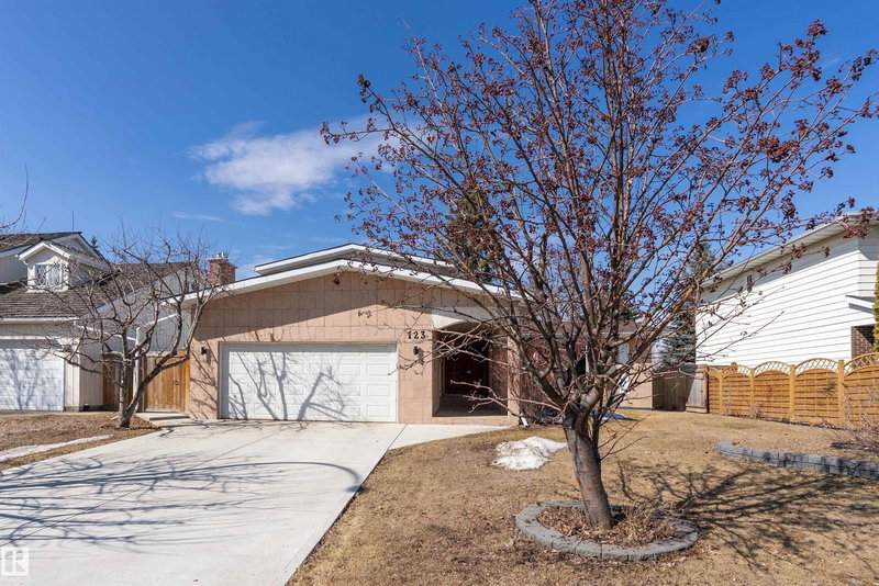 123 Westridge Road, Edmonton, Alberta