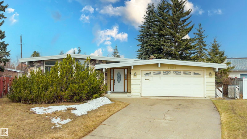 9536 151 Avenue, Edmonton, Alberta
