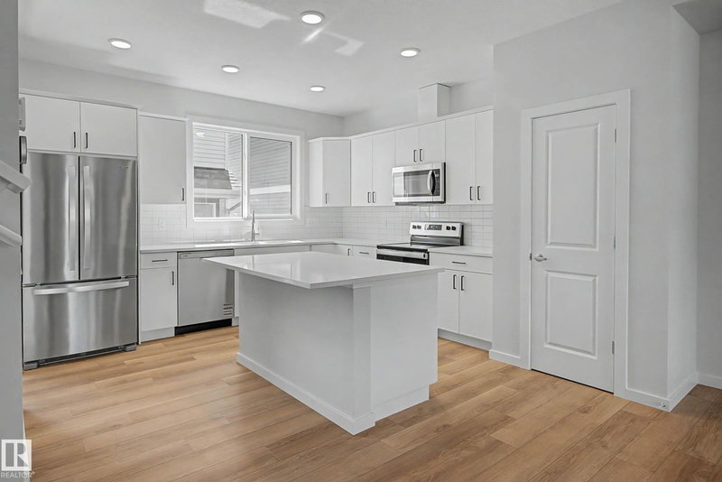 21203 25 Avenue, Edmonton, Alberta