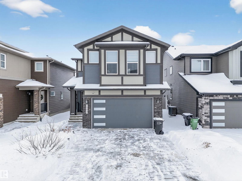 6085 King Landing, Edmonton, Alberta