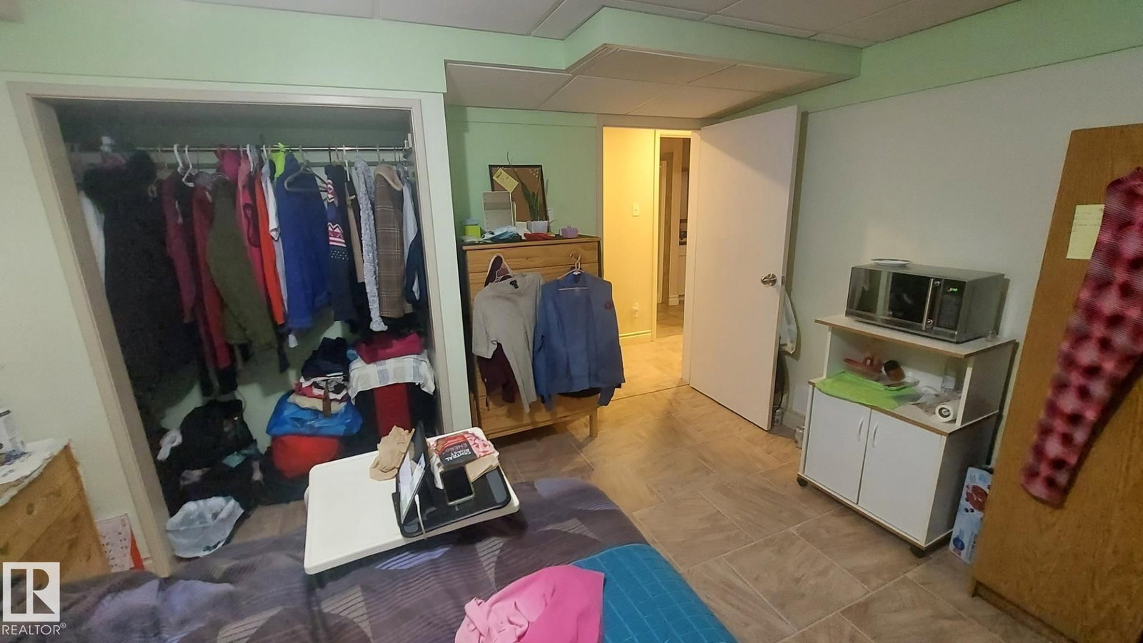 Listing Image 17