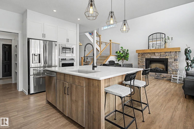 Recently sold home in Riverside (St. Albert)