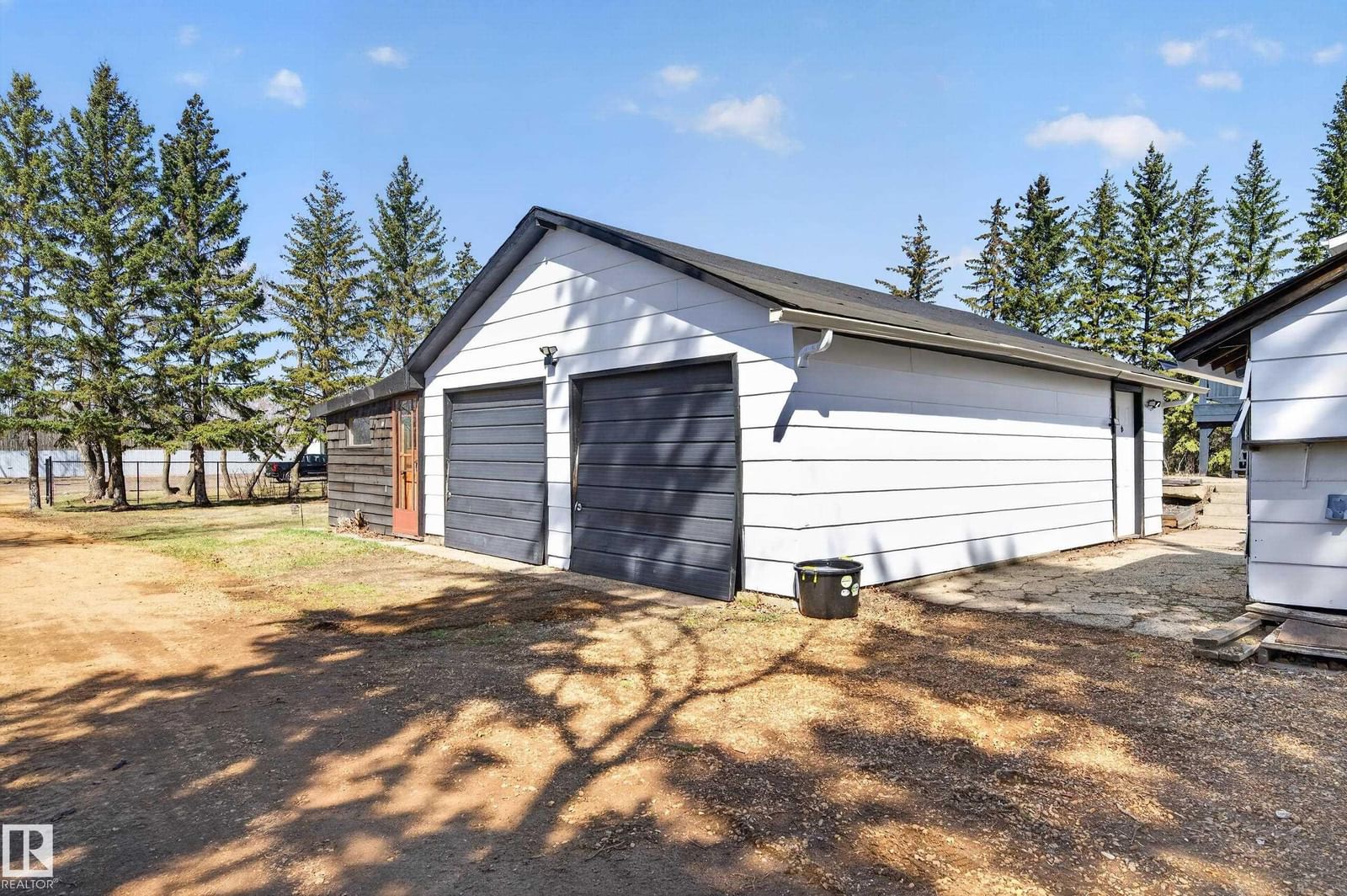Listing Image 40