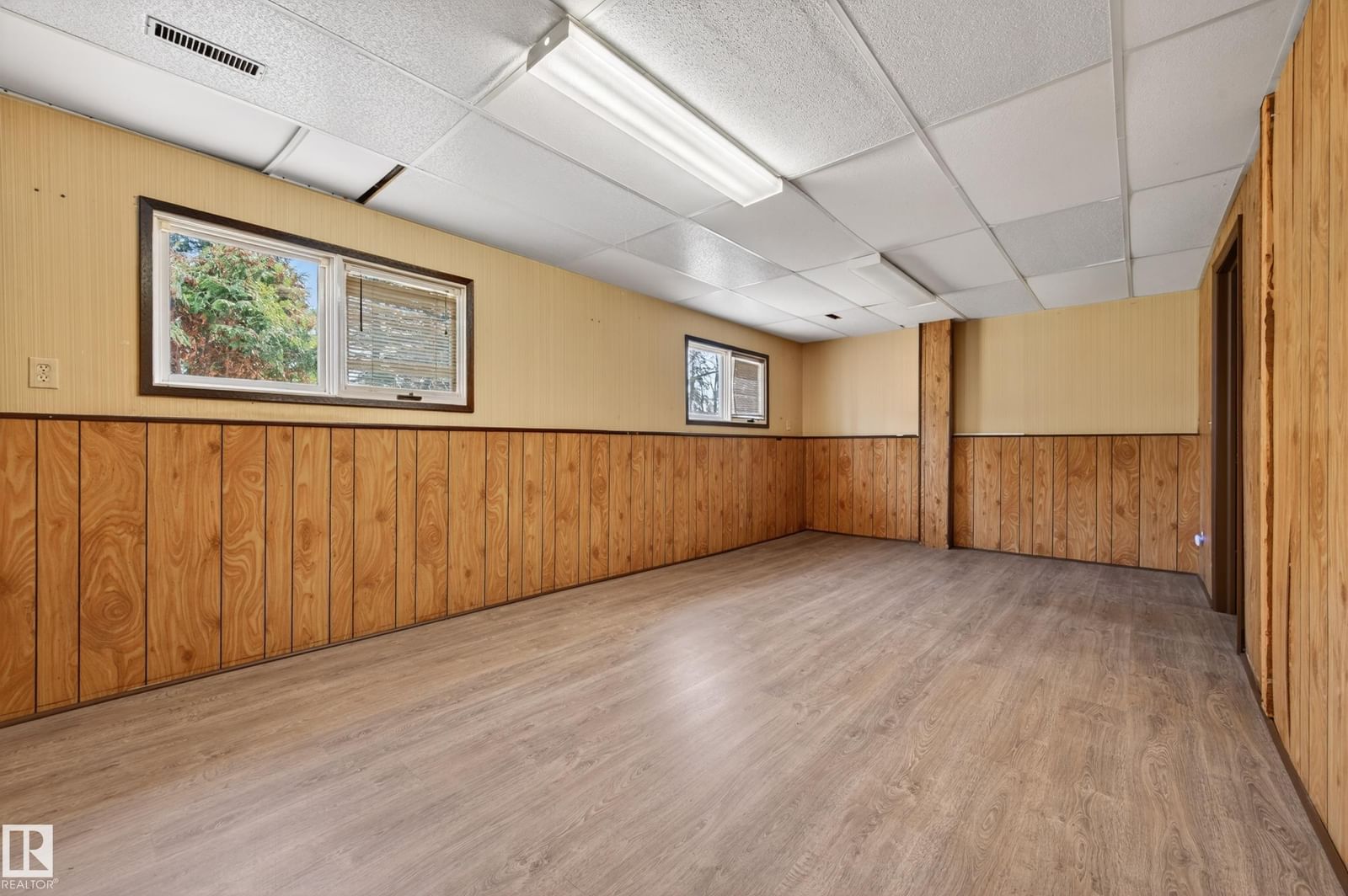 Listing Image 63