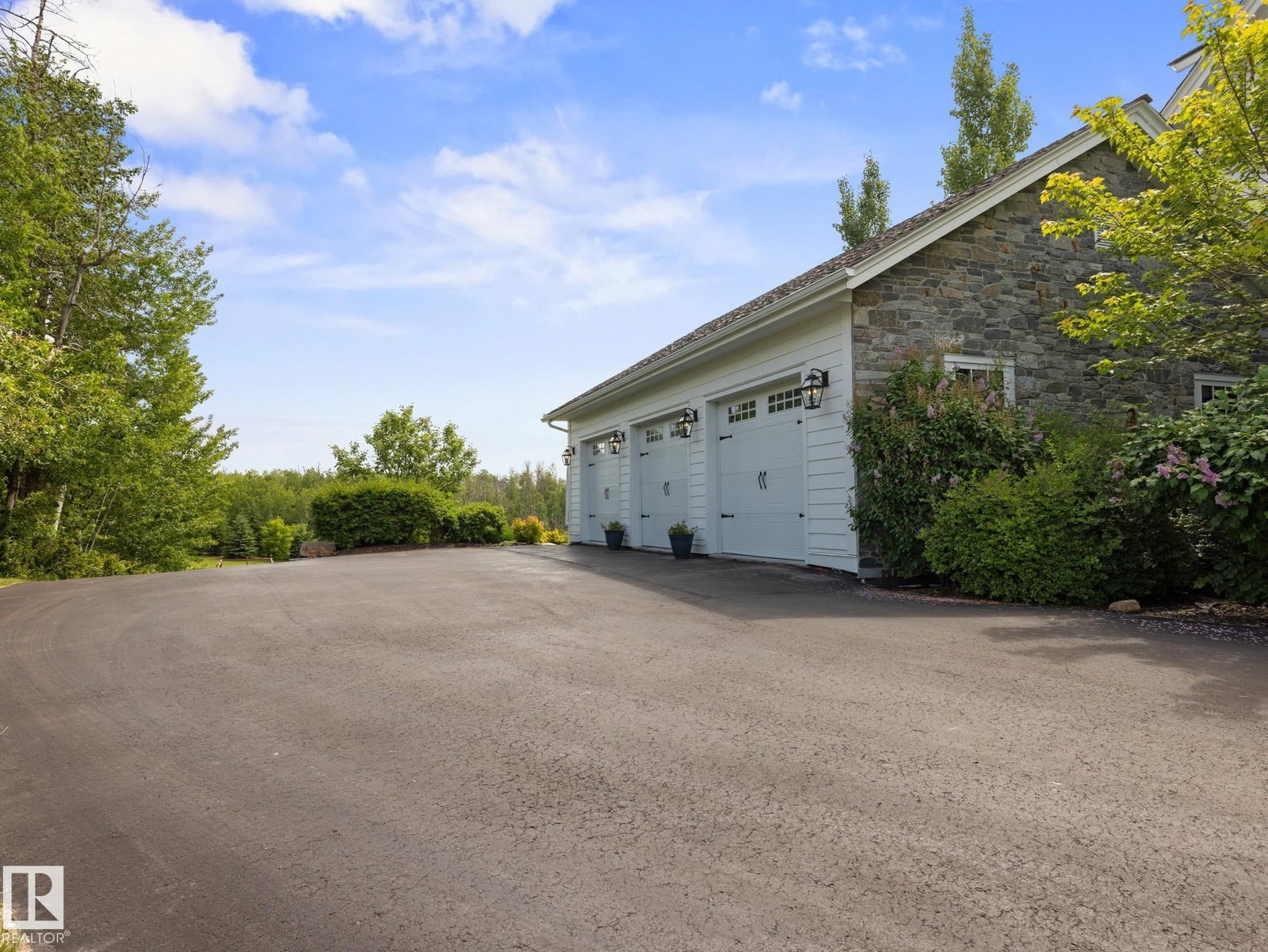 Listing Image 63