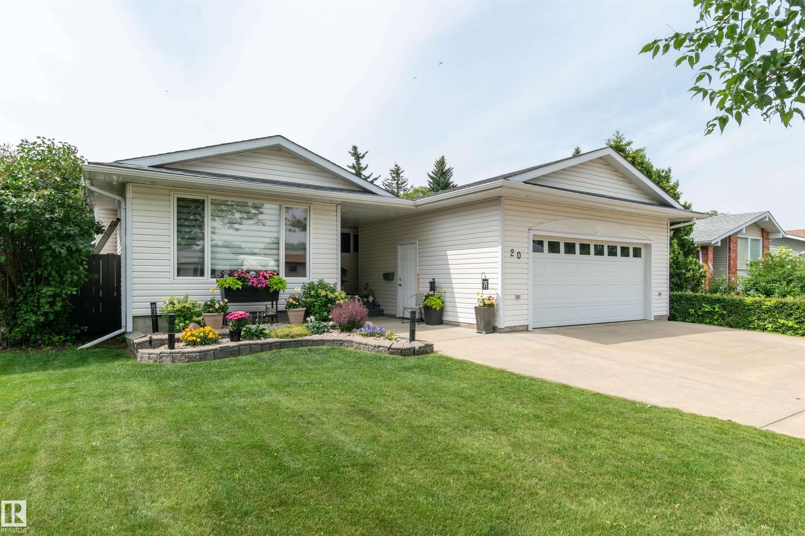 Recently sold home in Maplewood (Sherwood Park)