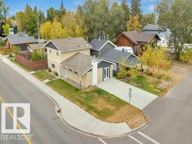 3602 50th Ave, Sylvan Lake, Alberta