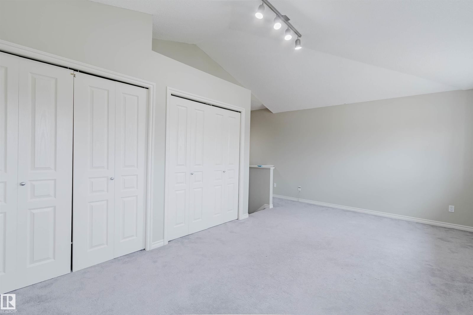 Listing Image 60