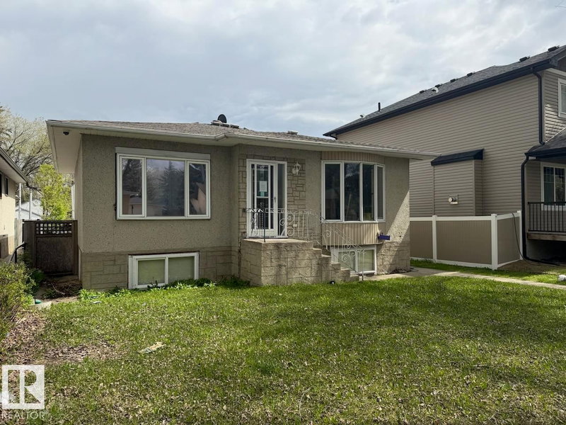 Recently sold home in Newton
