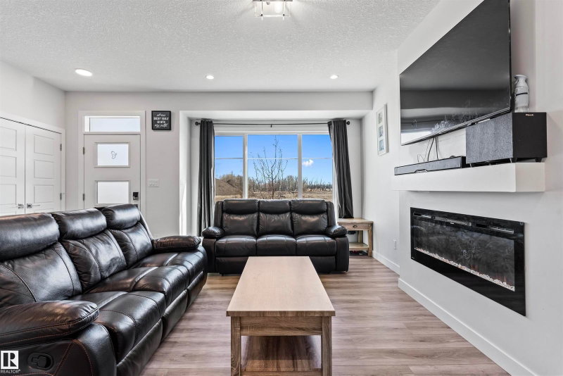 8046 Kiriak Link, Edmonton, Alberta