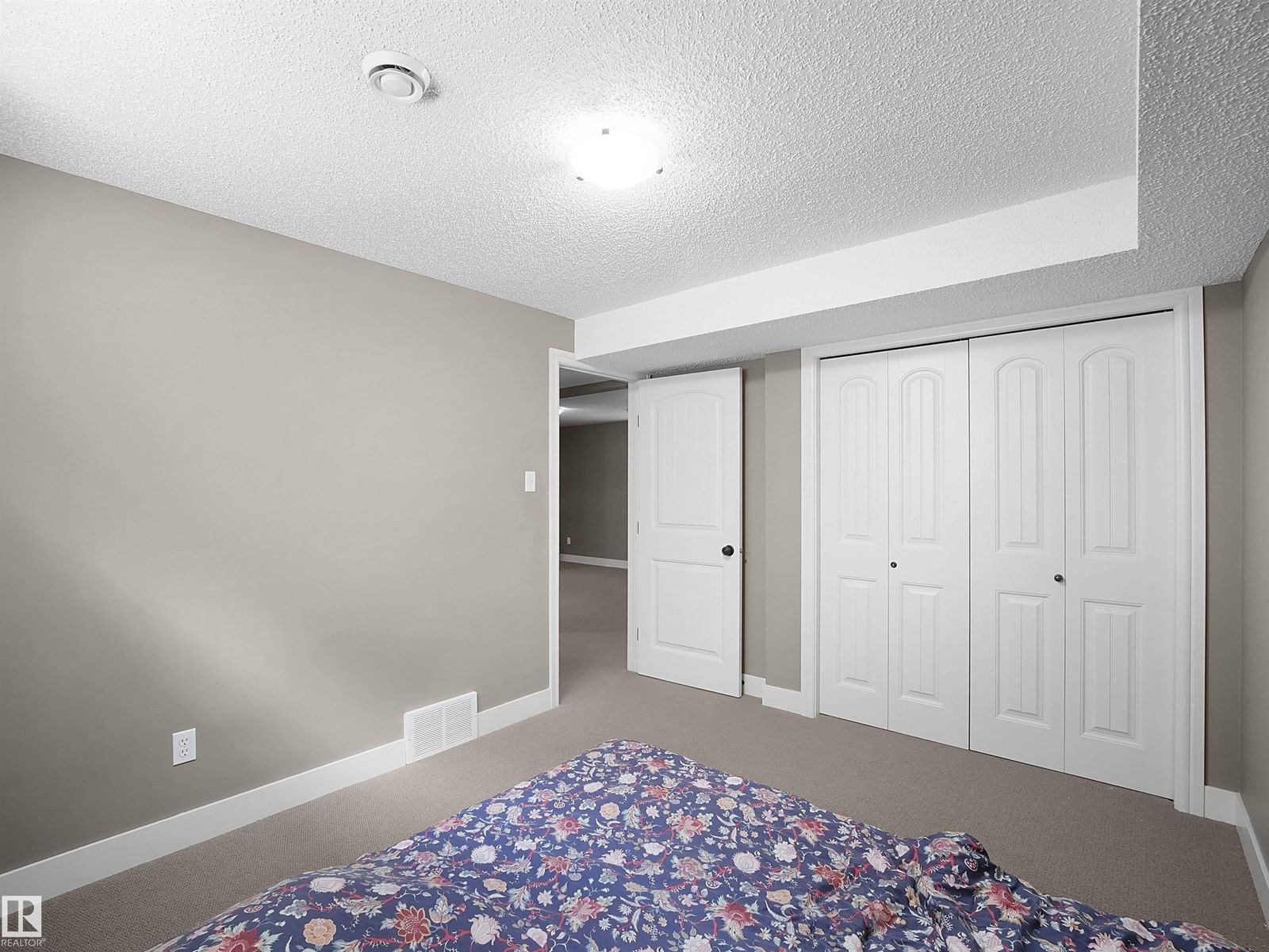 Listing Image 27