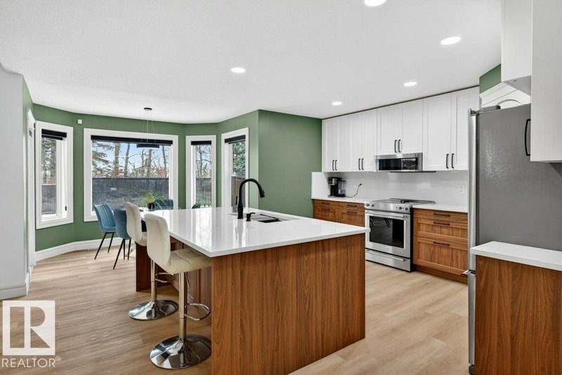 Recently sold home in Heatherglen